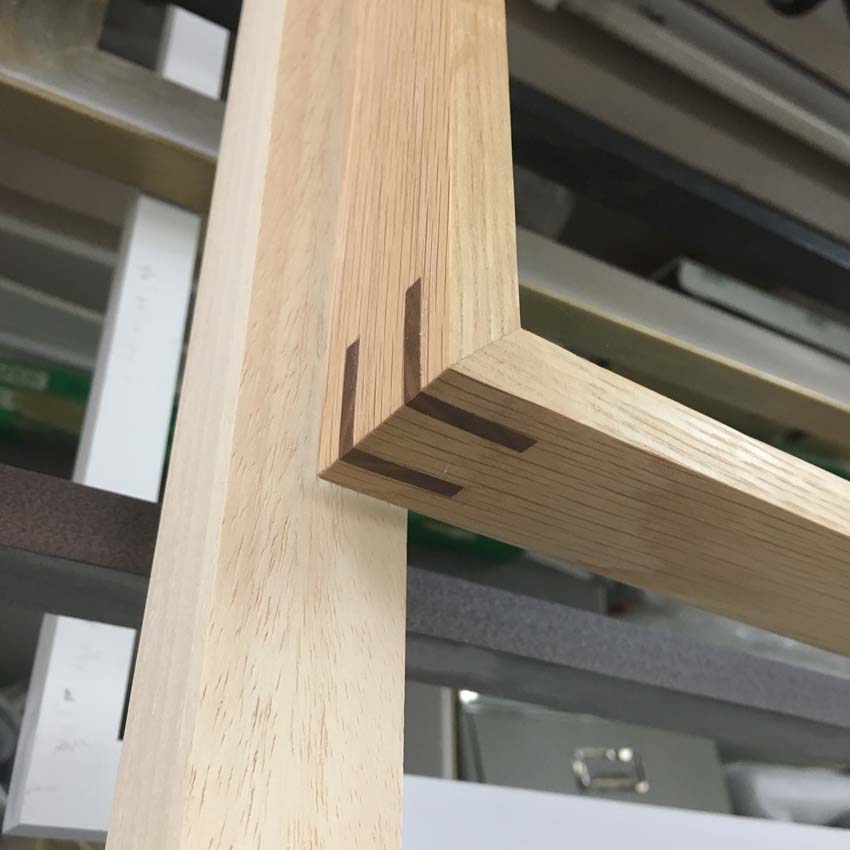 biscuit joint detail